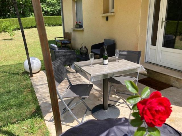 Frayssinet-le-Gélat Gite Des Combes Blanches Avec Piscine Et Jacuzzi מראה חיצוני תמונה